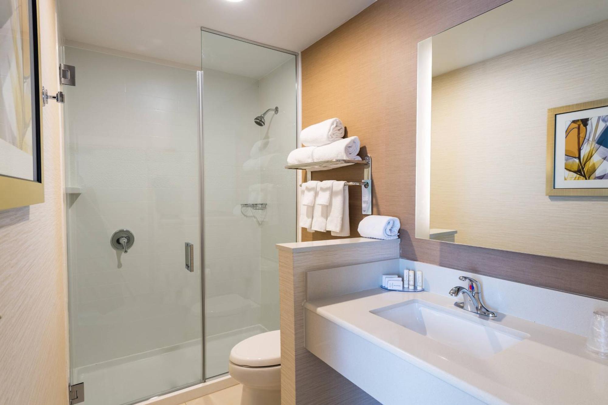 Fairfield By Marriott Inn & Suites Uncasville Mohegan Sun Area מראה חיצוני תמונה