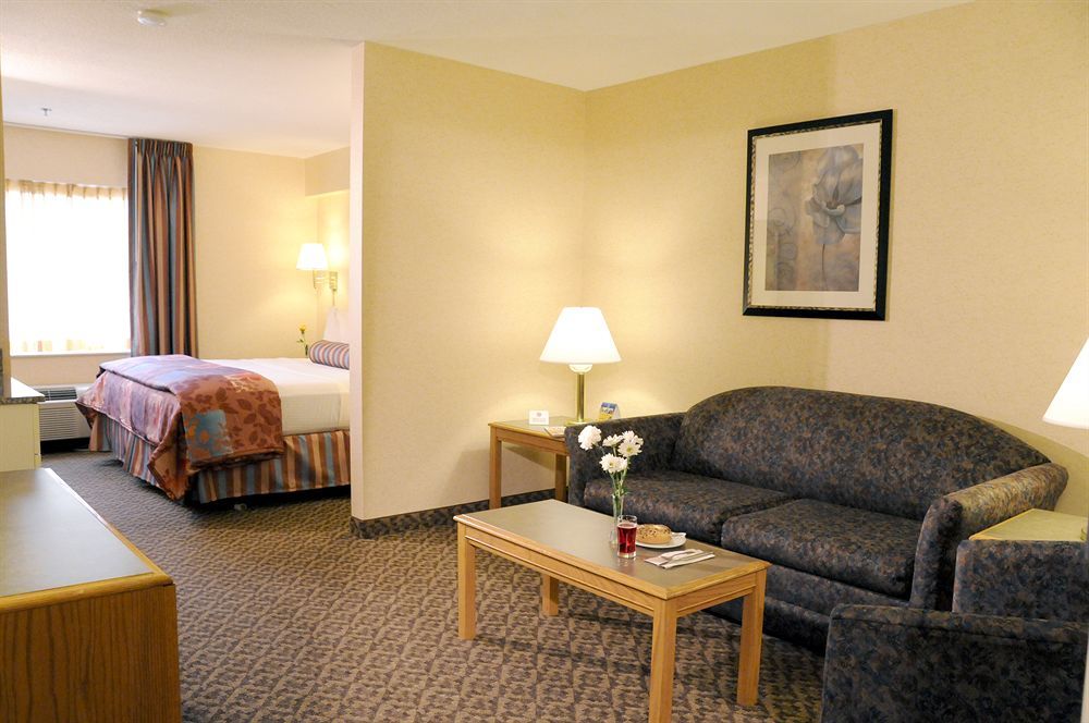 Fairfield By Marriott Inn & Suites Uncasville Mohegan Sun Area מראה חיצוני תמונה